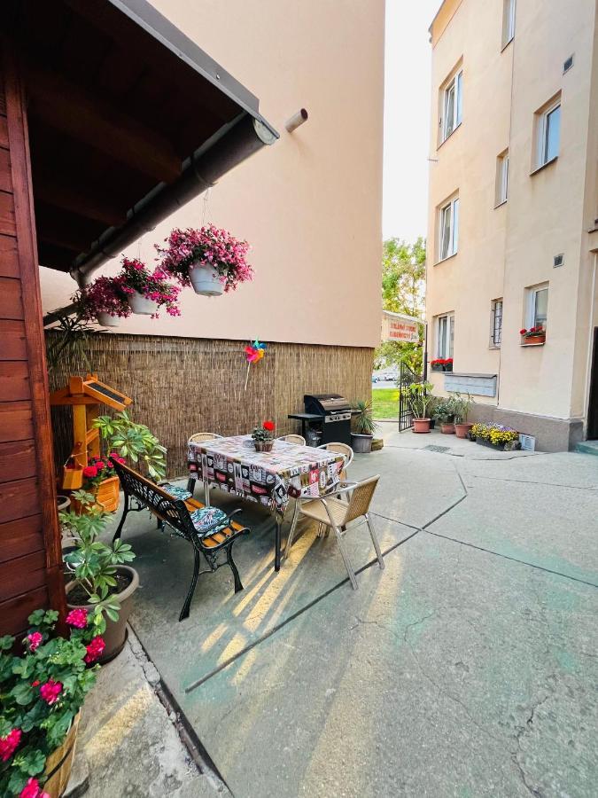 Luxura * Decin