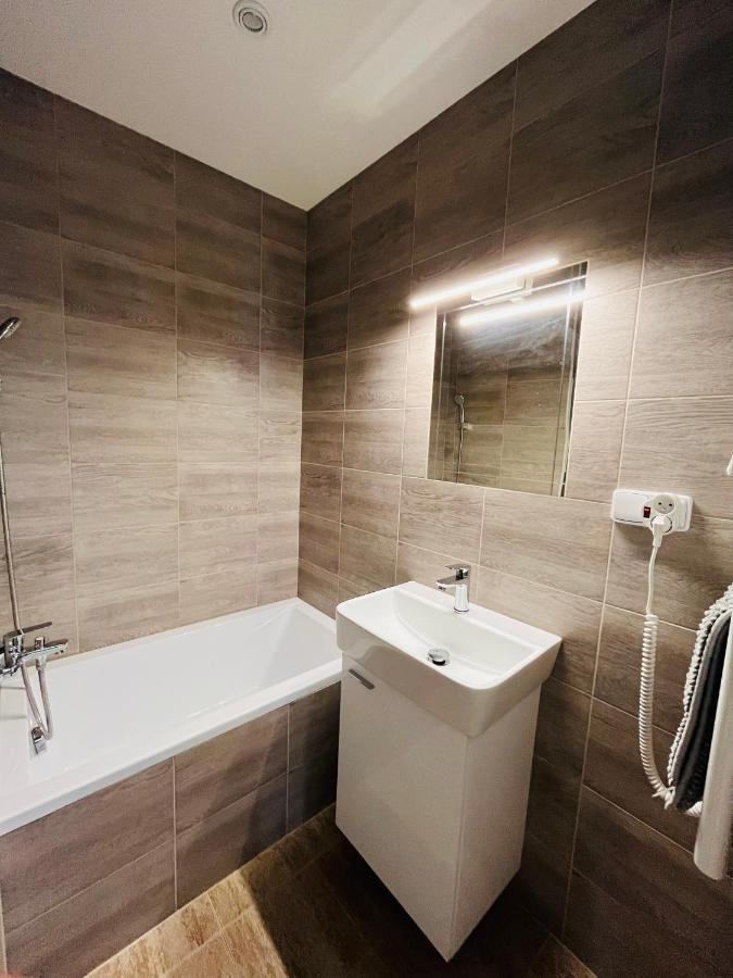 Luxura * Decin