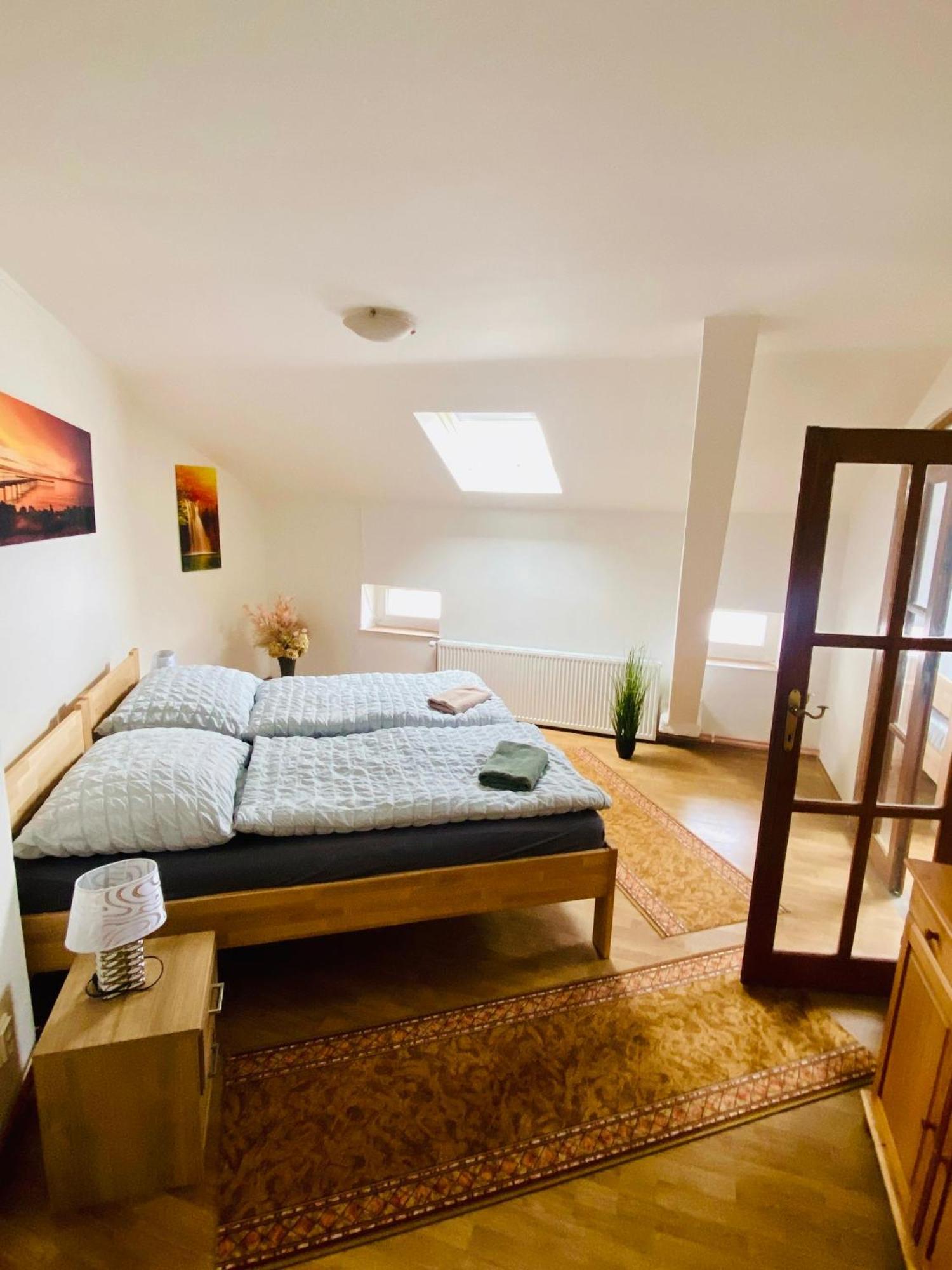Apartment Apartma Luxura Decin